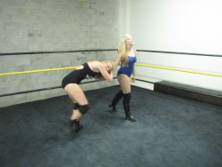 Kimber Lee vs Leah Von Dutch http://nefemalewrestling.com/