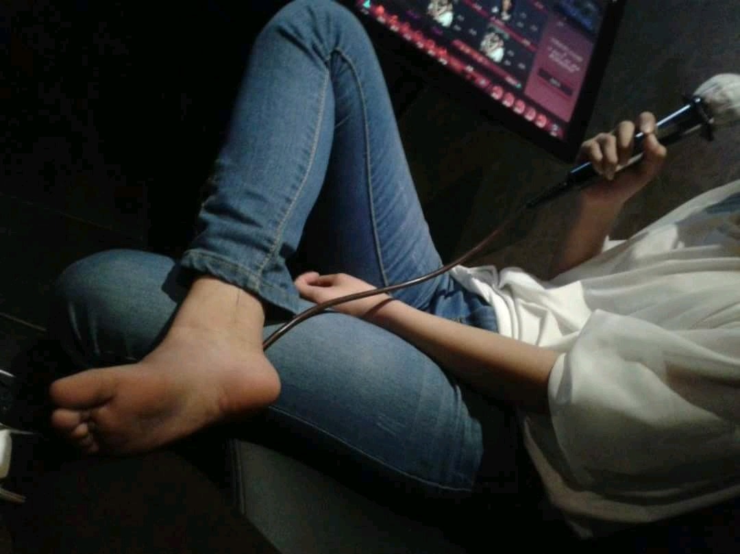 lovetoes1:  