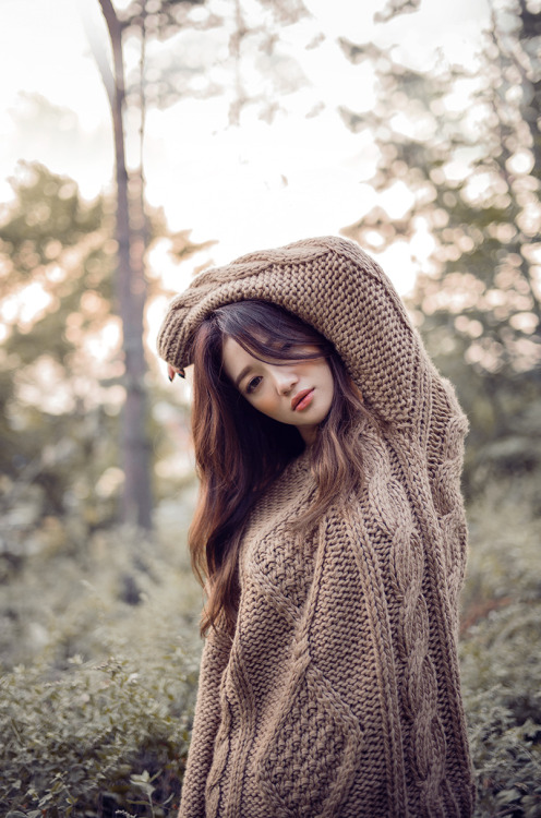 korean-dreams-girls: Sung Kyung - October 21, 2015 Set