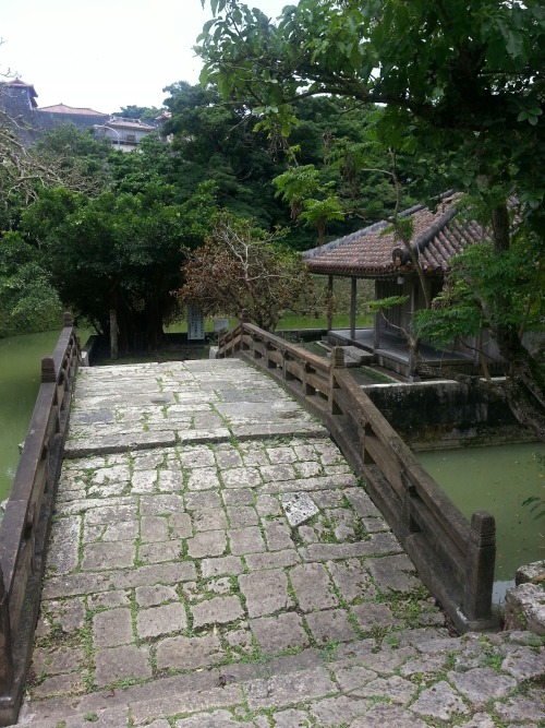 omotteru - omotteru - 首里城 (shuri castle, okinawa)this castle...