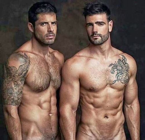 3leapfrogsdu:  nuttypostcat: Diego Arnary and Jess Vill 3leapfrogs •=• •=• •=•