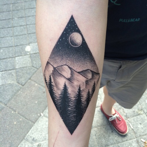 fuckyeahtattoos:  Supermoon Savaş Doğan - Matkap Tattoo Istanbul Kadiköy instagram.com/inktotalart www.facebook.com/savas.dogan.5437 www.matkaptattoo.com