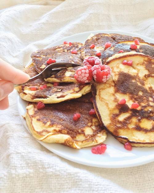 Who doesn’t love some fluffy pancakes? ❤️ #breakfast #pancakes #glutenfree #coconut