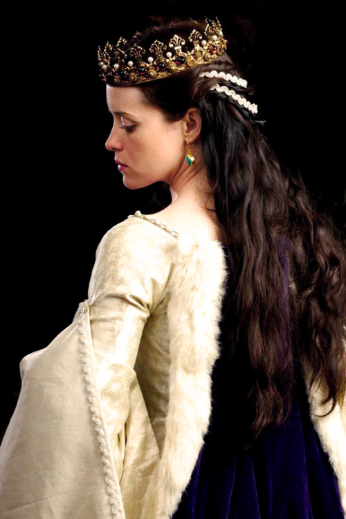 mrsclairefoy: Claire Foy as Anne Boleyn in Wolf Hall (2015) 