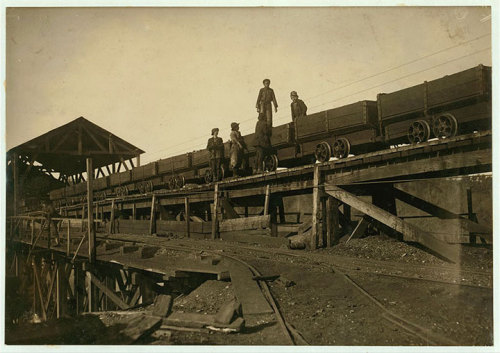 Child labour. Lewis Hine.