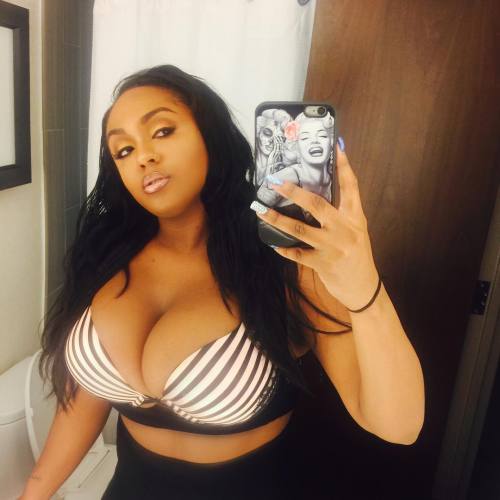 swagking115:  girlsandlandscape:  Layton Benton  Chocolate sunday 