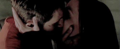 annefong: kiss me like you wanna be loved