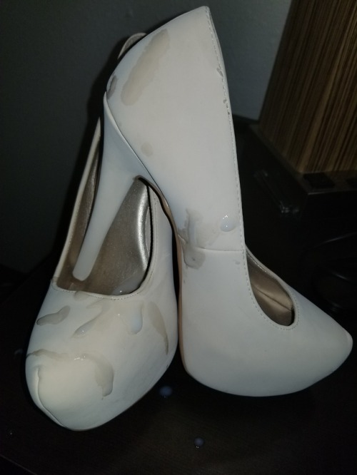 heelcollectorposts: #cumheels #cumonheels #heels #cumshot