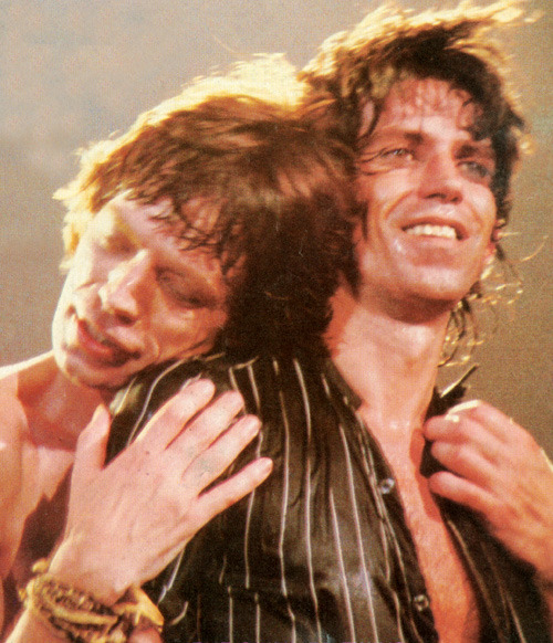 heybabewhatsinyoureyes:  I’m sorry. What’s a McLennon?
