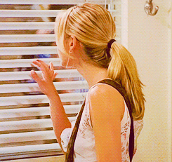 silentwilight:  Buffy Summers + SMILES 
