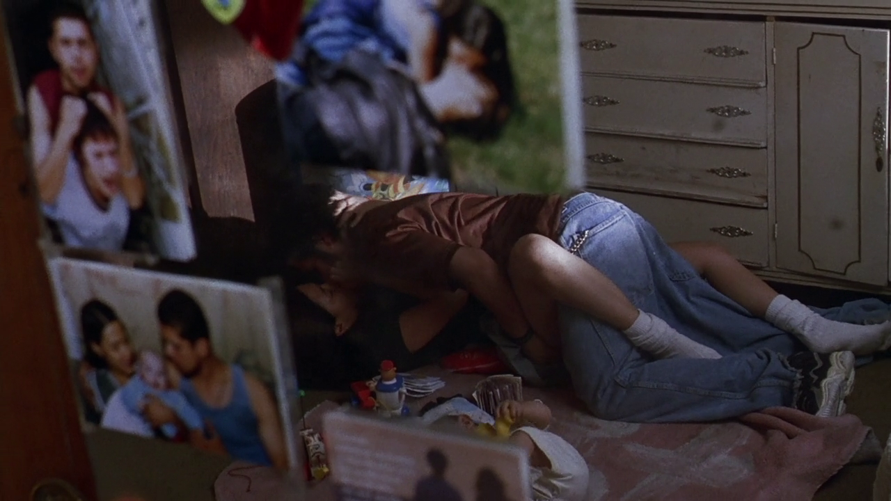 raysofcinema:AMORES PERROS (2000)Directed by Alejandro González IñárrituCinematography