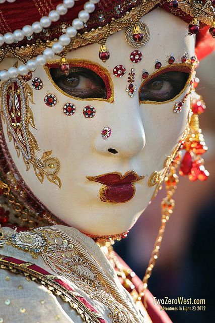 smthat: Behind the mask you can be anyone.