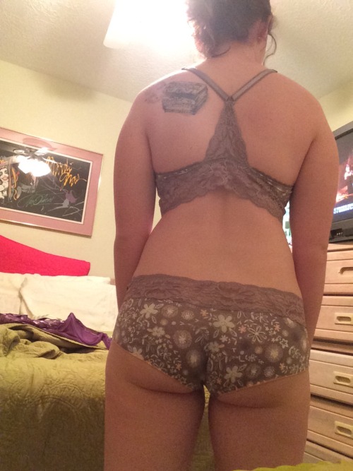 zubatsarepeopletoo:  New bras and panties 🙌🏻🙌🏻🙌🏻 