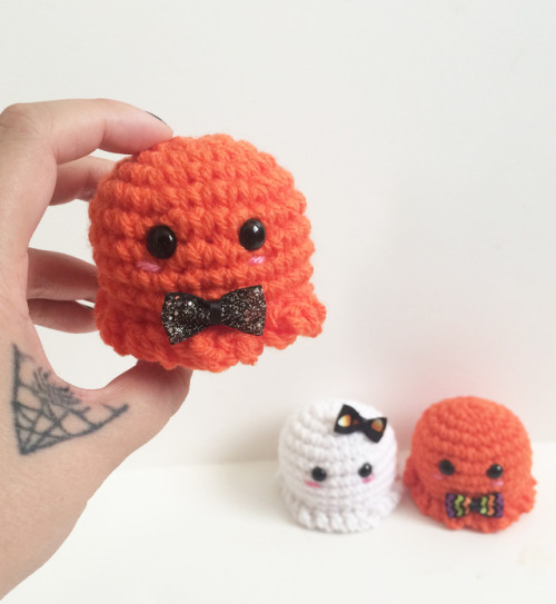 A spooky plush masterpost to send out your Halloween with a cute and cuddly bang.