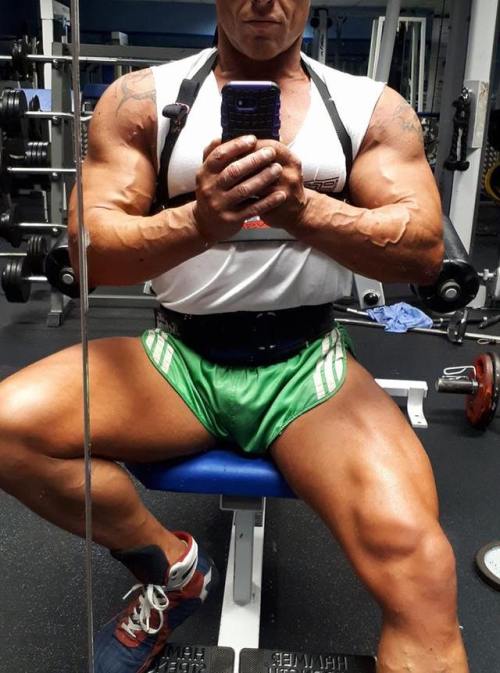 sportynylonguy: mucmuscle:  hmmm: www.facebook.com/danilo.croci.9  Shorts from shinyshortz