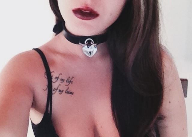 tinysofi:  a gift from my boyfriend for our anniversary, it’s from creepyyeha and
