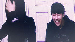 myunghan:  Infinite’s reaction to their old videos. 