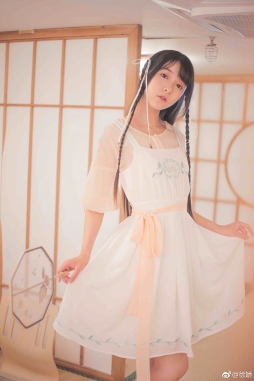 xxxshakespearexxx:Xu Jiao 徐娇 Chinese actress Xu Jiao modelling outfits from her self-designed hanyua