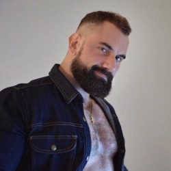 grade-a-beef:  beardburnme:  Evandimitry instagram      (via TumbleOn)