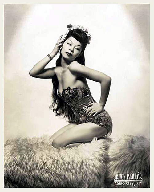 thelingerieaddict:  A Look Into the Past: 20 Photos of Vintage Burlesque Dancers