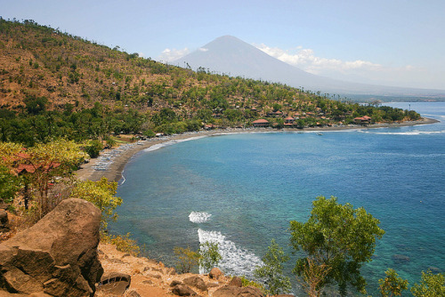 Amed beach and volcano by Stephan Alberola on Flickr.Amed, Indonesia