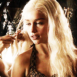 queenaryanne-blog:  Daenerys Targaryen season 1 