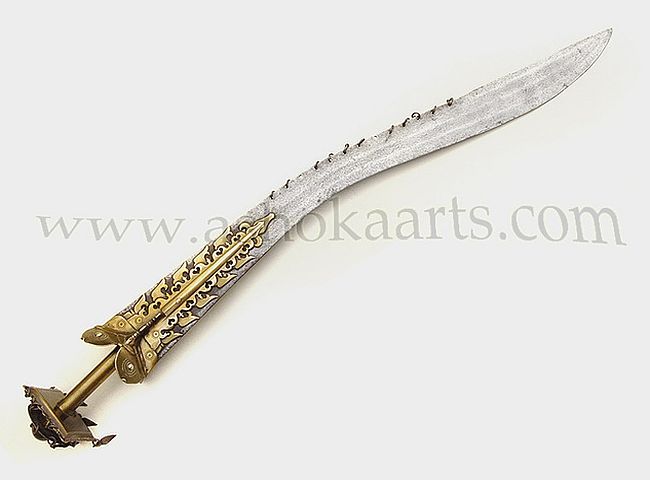 elusivemulatto:  art-of-swords:  Nayar Sword Dated: circa 18th century Place of Origin:
