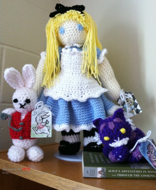 Cheshire Cat and White Rabbit Crochet Dolls From Lewis Carroll&rsquo;s Alice&rsquo;s Adventures in W