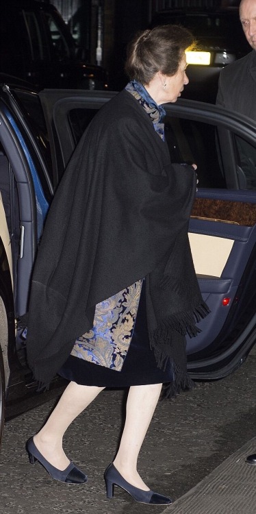 johnabradley:  The Queen enjoyed a private dinner at Bellamy’s in Mayfair with her daughter Princess