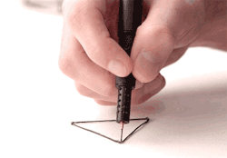onlylolgifs:  The world’s smallest 3D printer is a pen that allows you to doodle in the air 