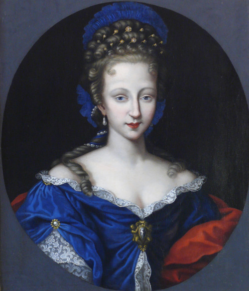 history-of-fashion:ab. 1690-1715 Bartolomeo Mancini - Portrait of Beatrice Violante of Bavaria, Gran