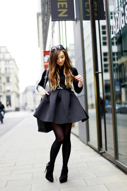 fashion-tights:   all black ensemble 