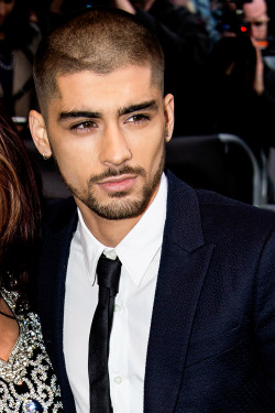 Zayn at the 2015 Asian Awards - 17/04  Mmm