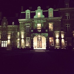 Staying at the chateaux de la poste again 💙☺️ #chateaux #belgium #namur #friends #hotel #pretty #trips #fall #night