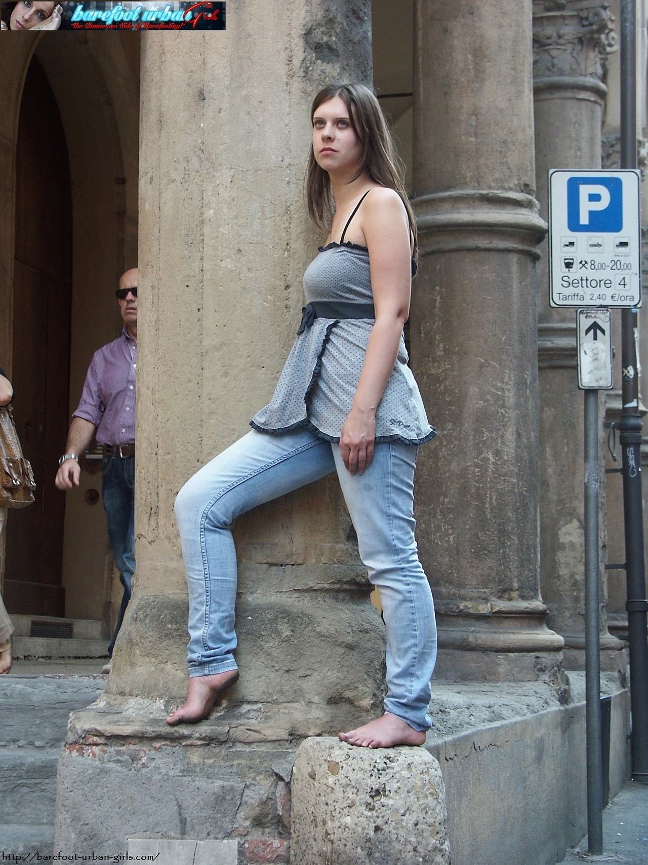 SIZZLING HOT UPDATE from BAREFOOT URBAN GIRLS!!!This week we have a photoset of