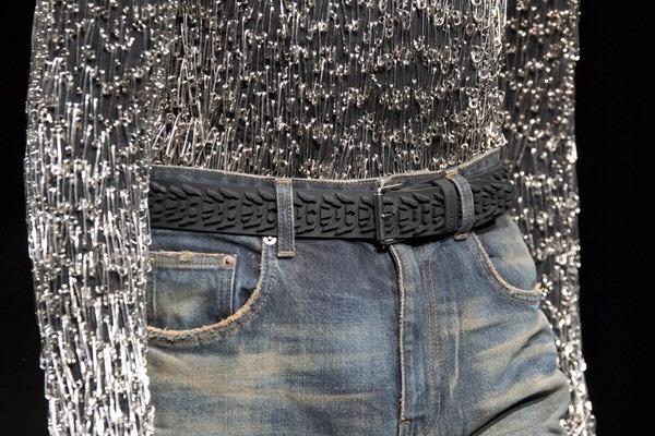 tapireye-deactivated20220708:Details from Balenciaga - Fall 2020 Ready-to-Wear 