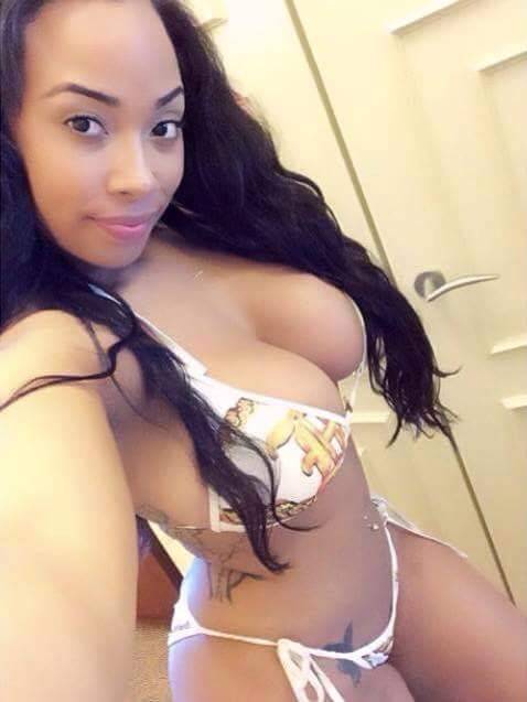 jazziedad:  Sexy Babe 💋