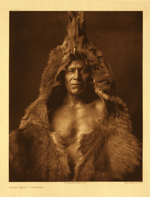 Photos of various Native Americans. One of these tribes was the Arikara. Arikara (also Sahnish, as t