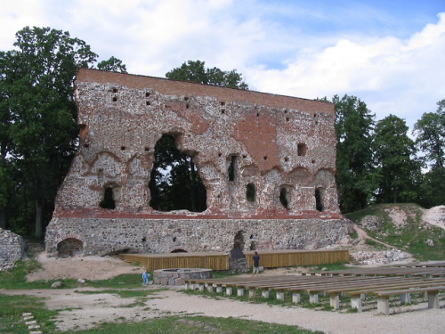 Viljandi castle - High seat of the Livonian Brothers of the Sword (Estonia)The brothers of the sword