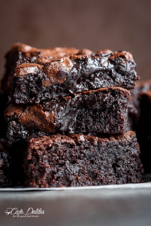 sweetoothgirl - BEST FUDGY COCOA BROWNIES