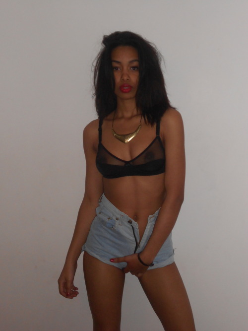 valentine-illest:  theneckbreakers:  Ana Sofia  Follow VALENTINE-ILLEST for fashion and women at its finest Repcode “xyz” at La’ VAIS for a 15% discount off everything