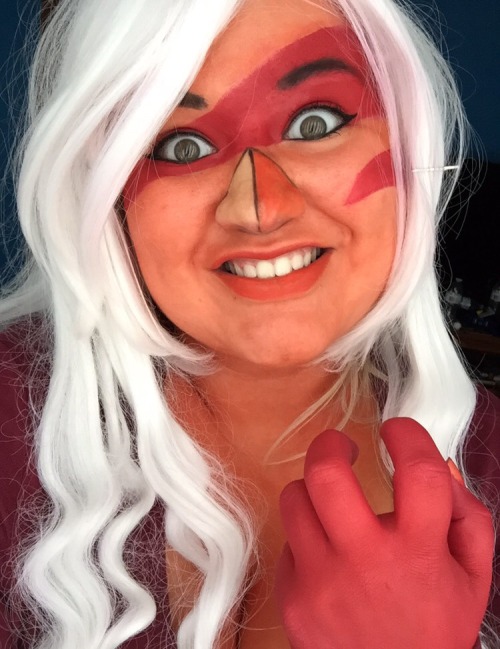 wearemalachitenowbaby:  Come on, Just say yes.~    Couldn’t stop myself from using my new body paint. Just messing around and taking pictures at home, so don’t be a spaz. I didn’t make the nose, wig or order my contacts for my final Jasper cosplay