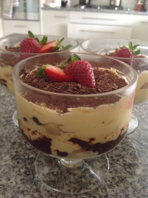 suga-and-spices:  Tiramisu 