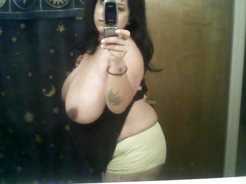 txlatinalover915:  Big heavy brown titties on this chola