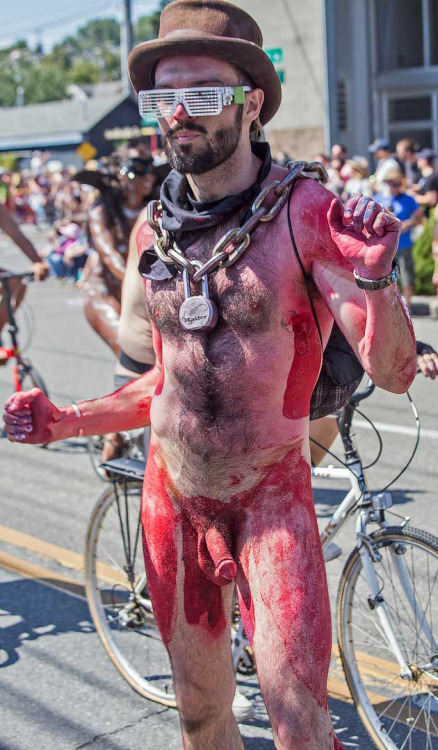 smileyouroncamerablog:  Painted Bodies
