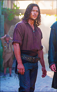 behindfairytales:    Luke Arnold in Black Sails (s2) as John Silver [x]   