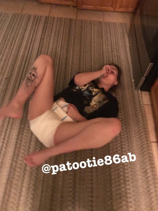 patootie86ab:  @bby-lttl-spc was a wild girl last night lol 