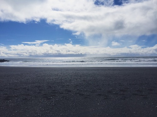 I’ve wanted to go to the Black Sand Beaches of Vik for about 3 years now. My goal this year wa