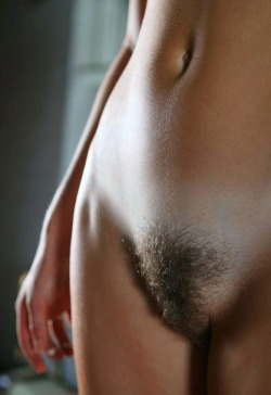 hairymuffsxxx:  More Hairy Muffs HERE  Sehr geile Haare