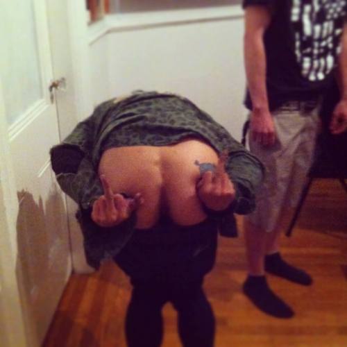 doodoo-butter-diamonds: This is art. Its too complex. You probably wouldnt understand.